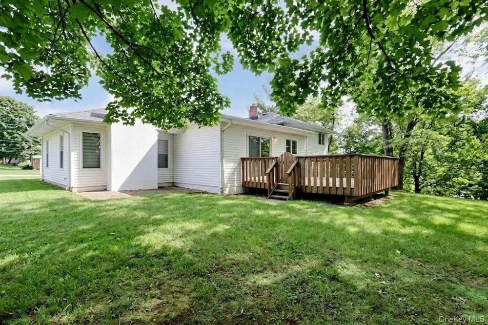 10 Briarcliff Drive Monsey, NY 10952