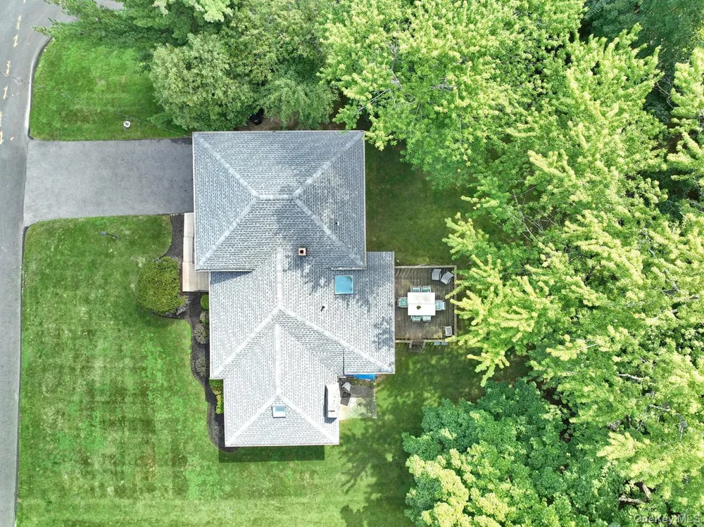 10 Briarcliff Drive Monsey, NY 10952