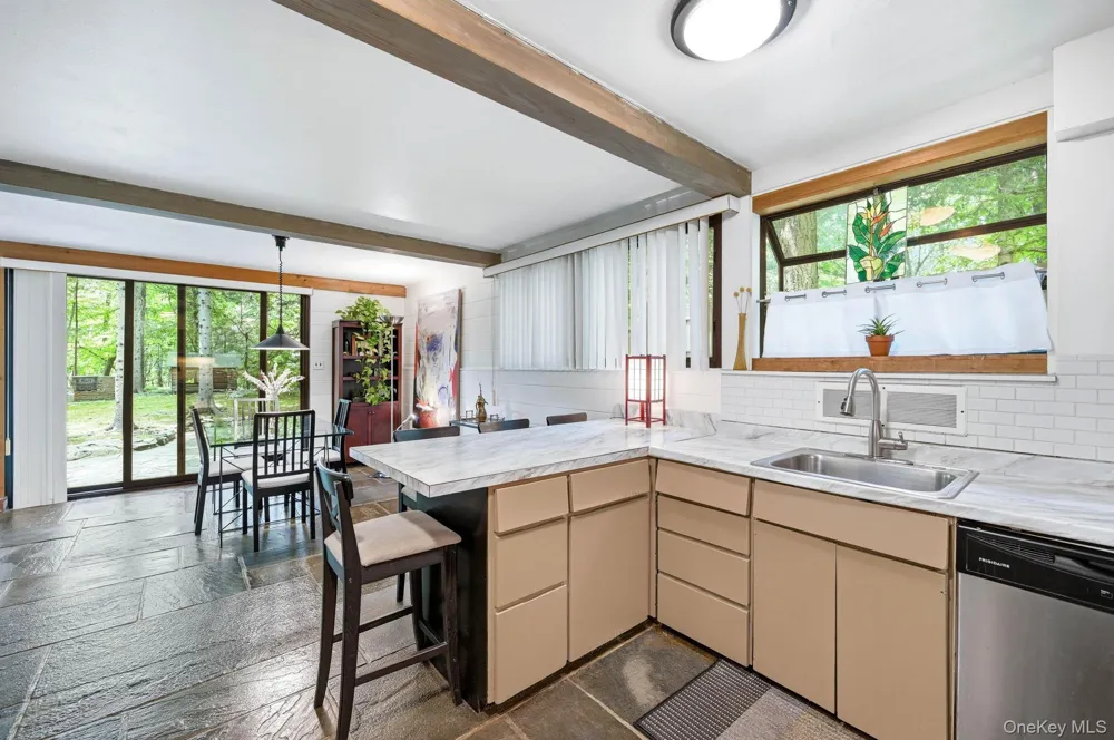 80 Clinton Road Tuxedo Park, NY 10987