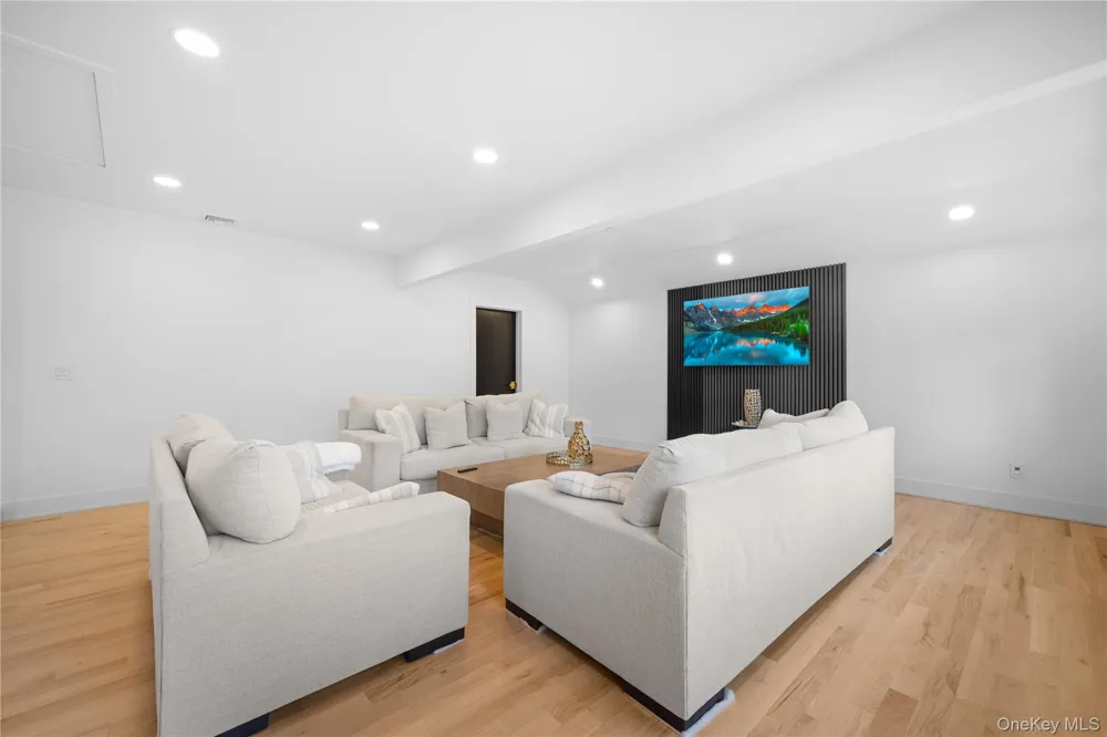 7 Tyrconnell Avenue Massapequa, NY 11762