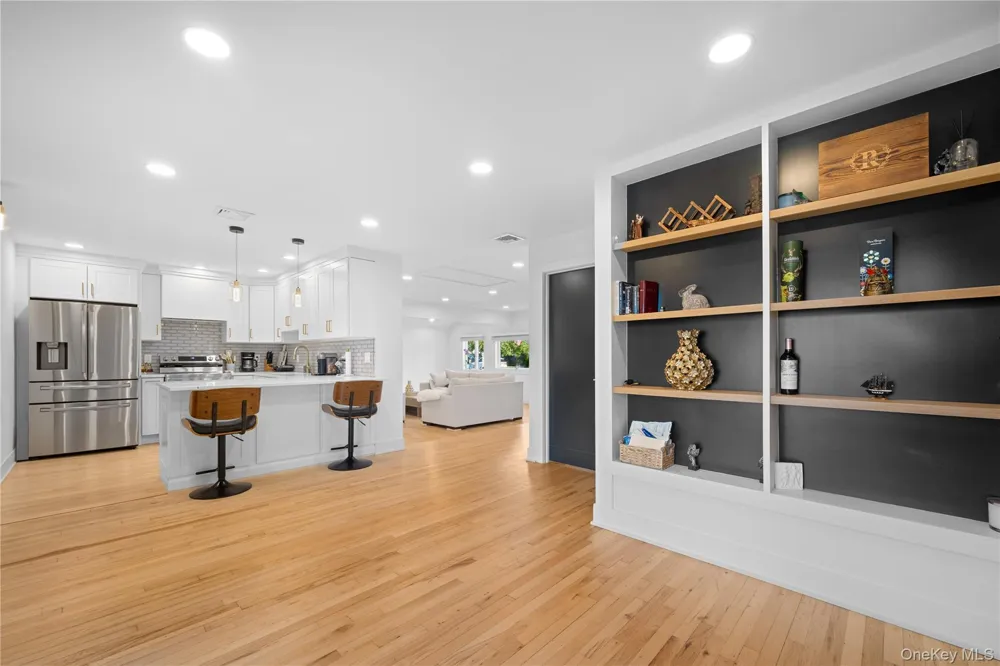 7 Tyrconnell Avenue Massapequa, NY 11762