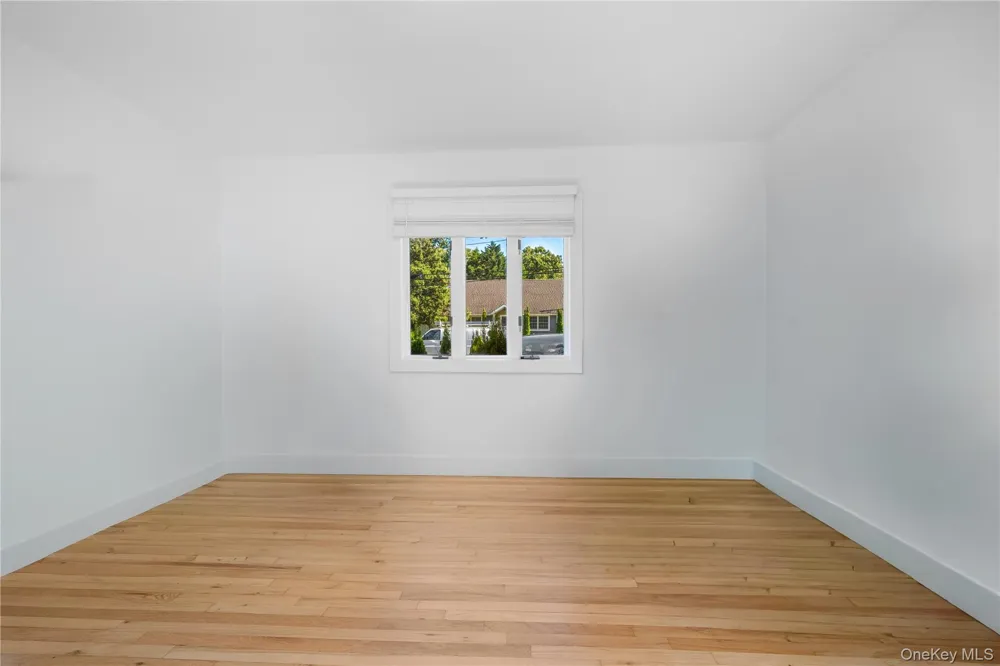 7 Tyrconnell Avenue Massapequa, NY 11762