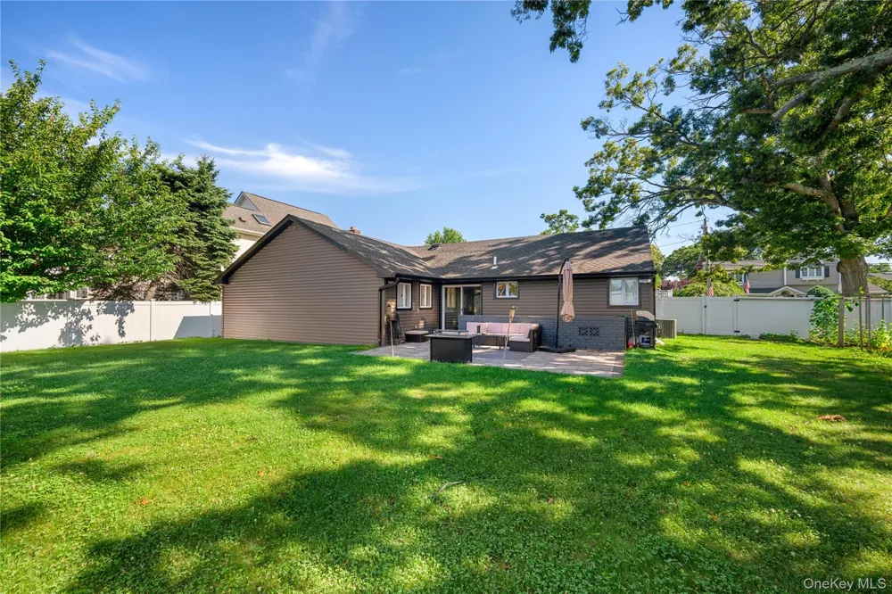 7 Tyrconnell Avenue Massapequa, NY 11762
