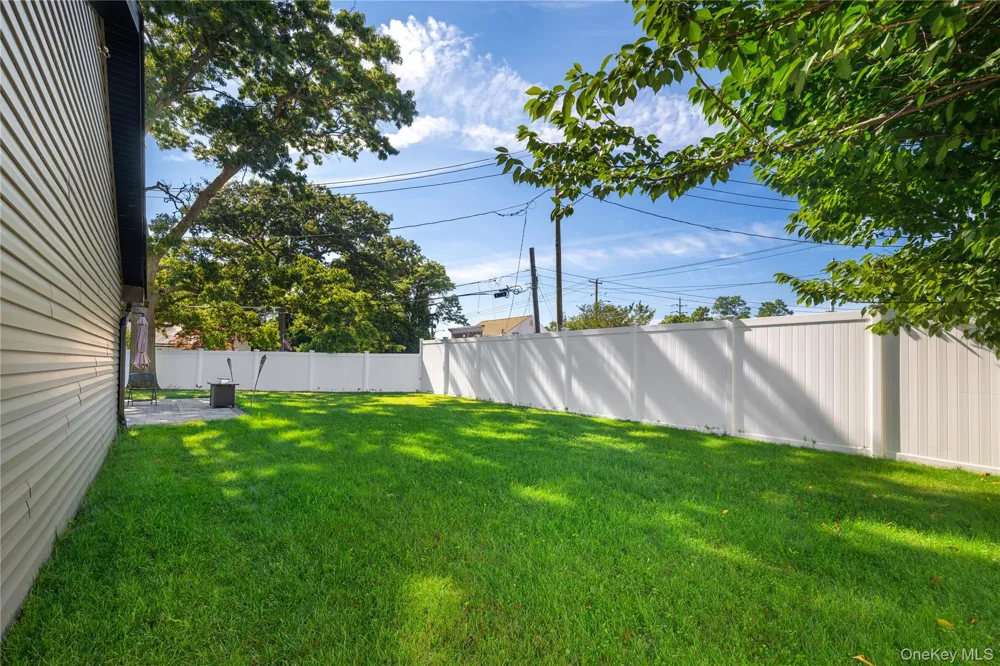 7 Tyrconnell Avenue Massapequa, NY 11762