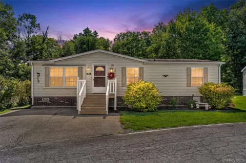 2607 State Route 17K ##16