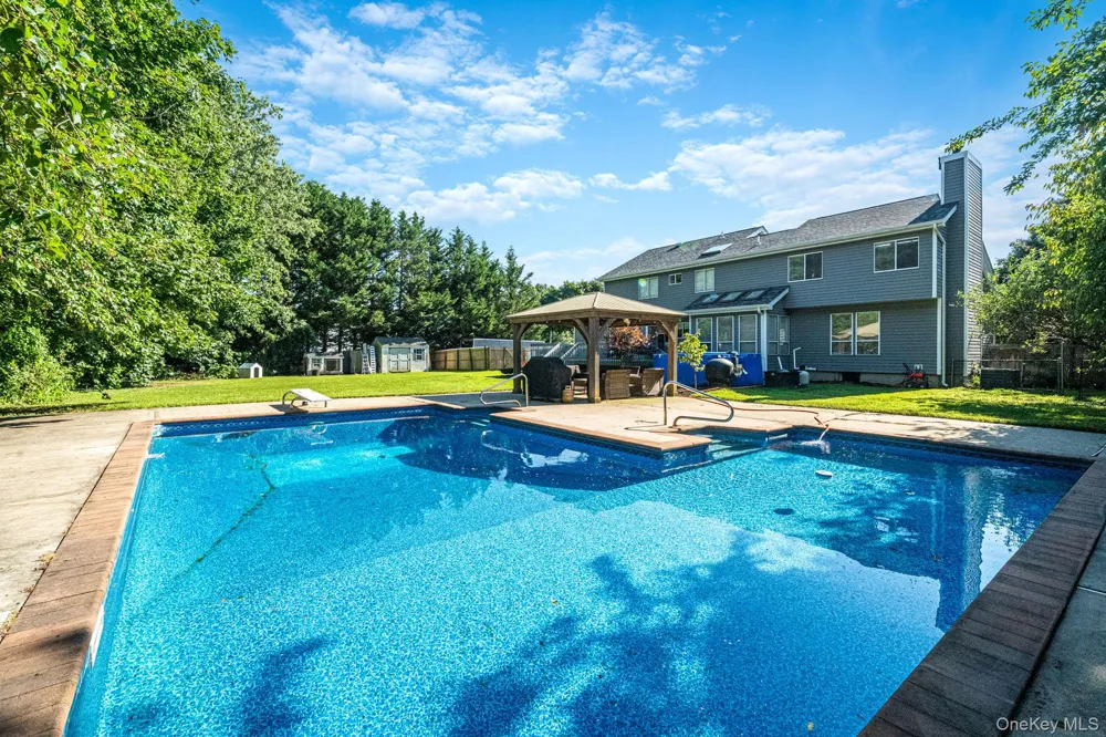 53 Miller Place Road Miller Place, NY 11764