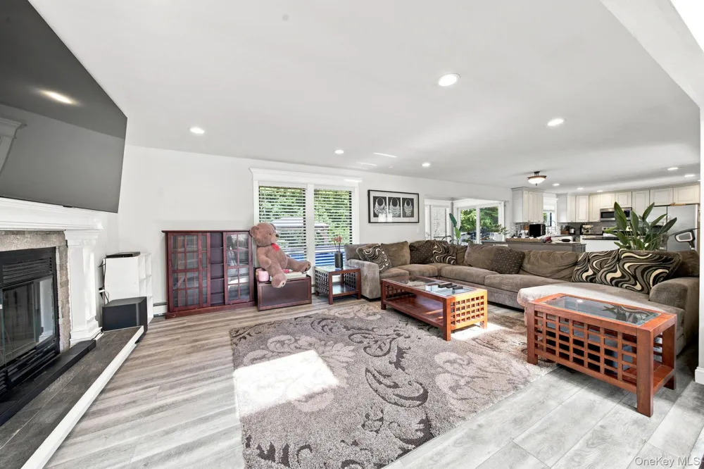 53 Miller Place Road Miller Place, NY 11764