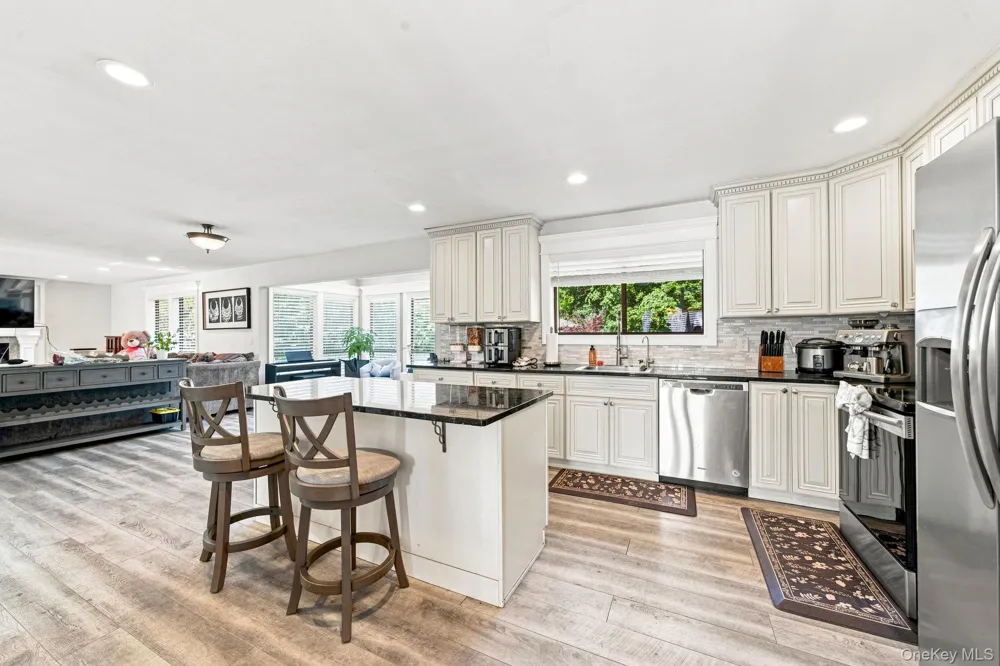 53 Miller Place Road Miller Place, NY 11764
