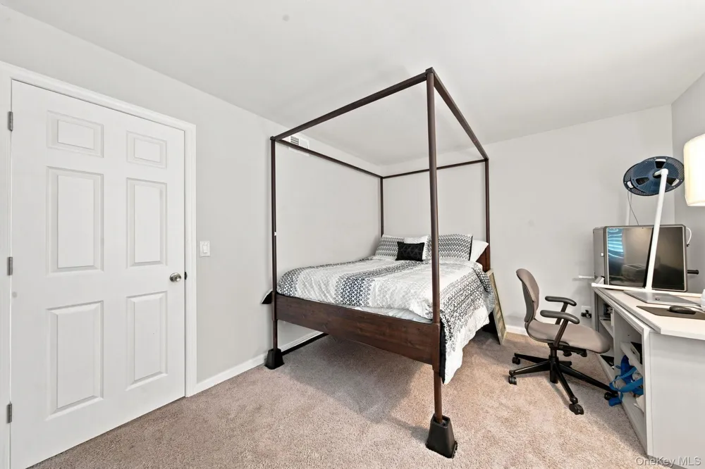 53 Miller Place Road Miller Place, NY 11764