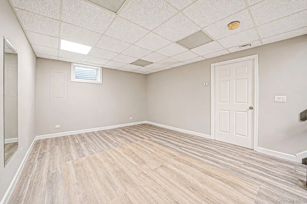 53 Miller Place Road Miller Place, NY 11764