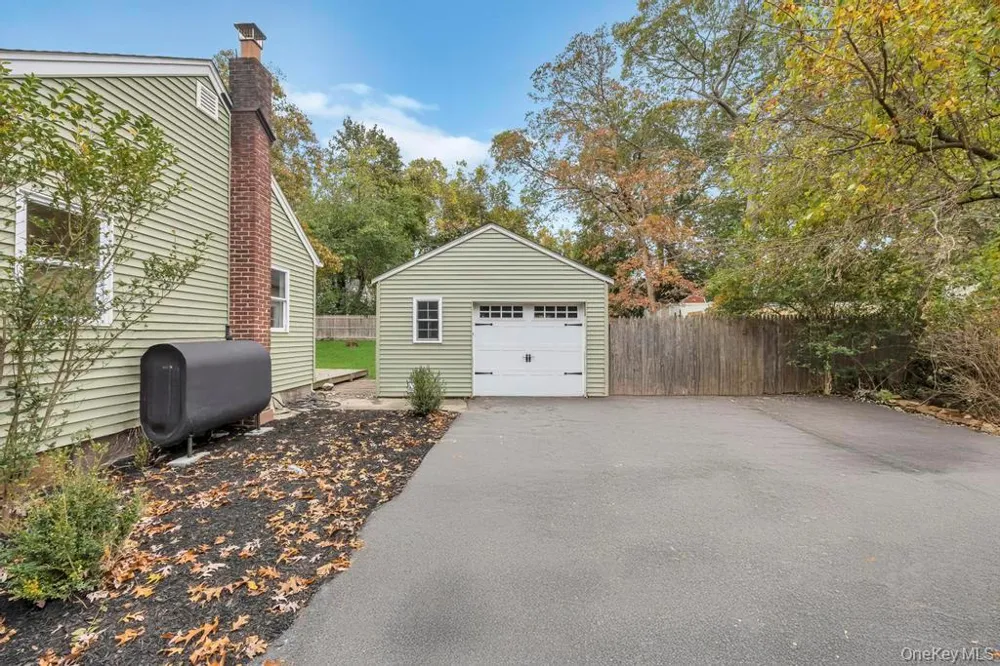 34 Ormond Avenue Selden, NY 11784