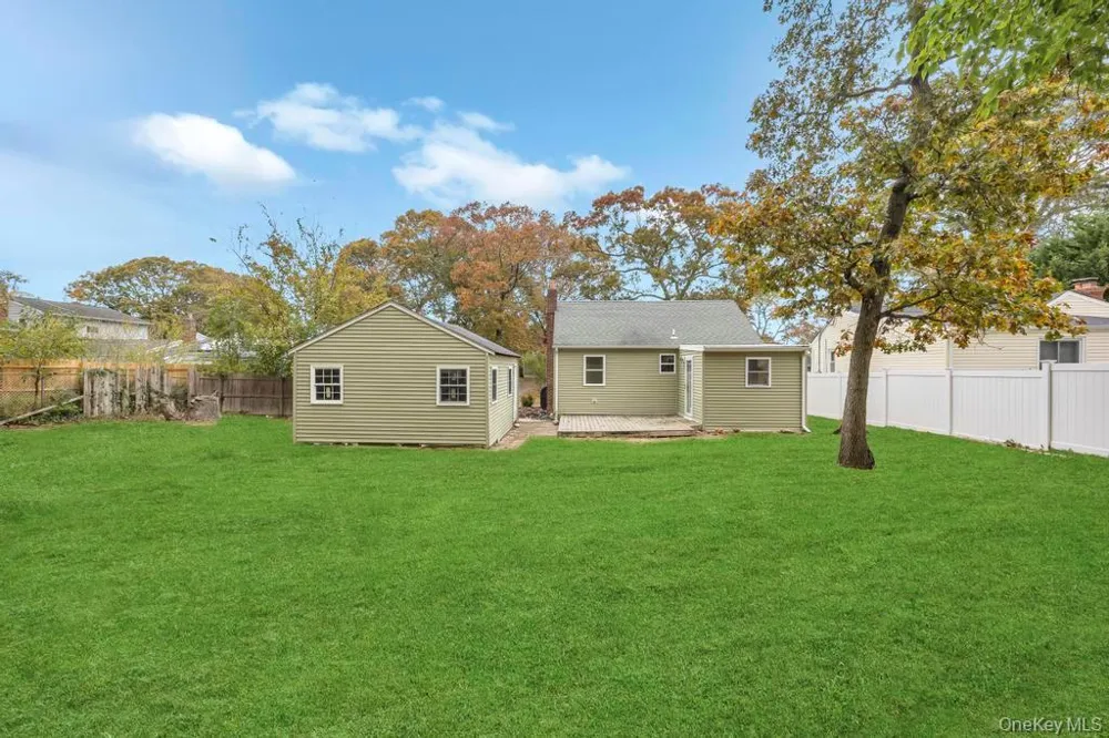 34 Ormond Avenue Selden, NY 11784