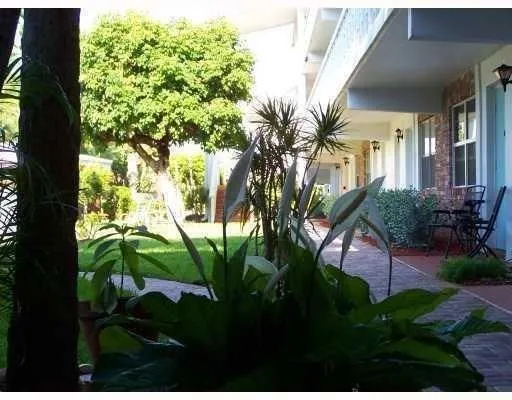 224 HIBISCUS AVENUE #154 Lauderdale By The Sea, FL 33308