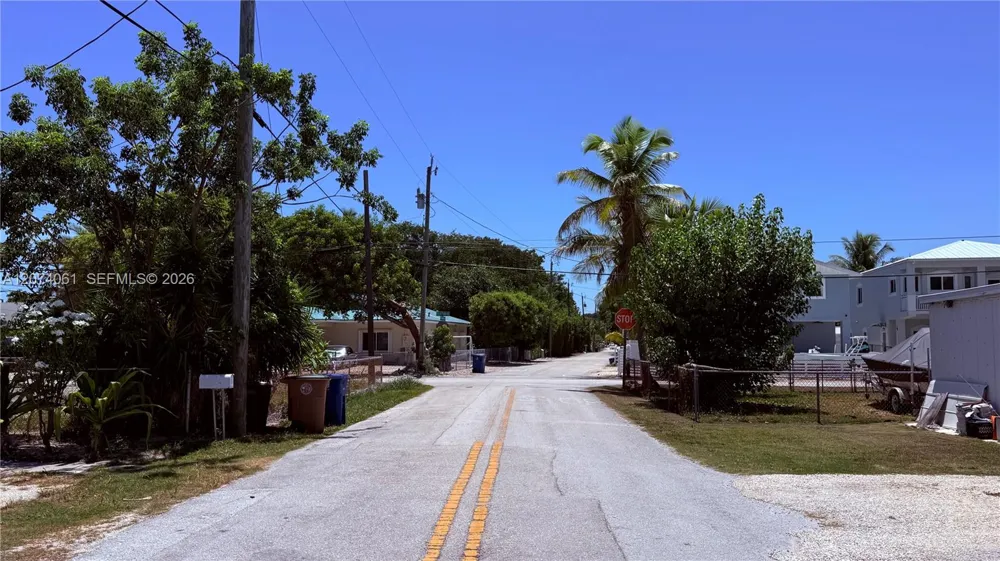 38 Silver Springs Dr Key Largo, FL 33037