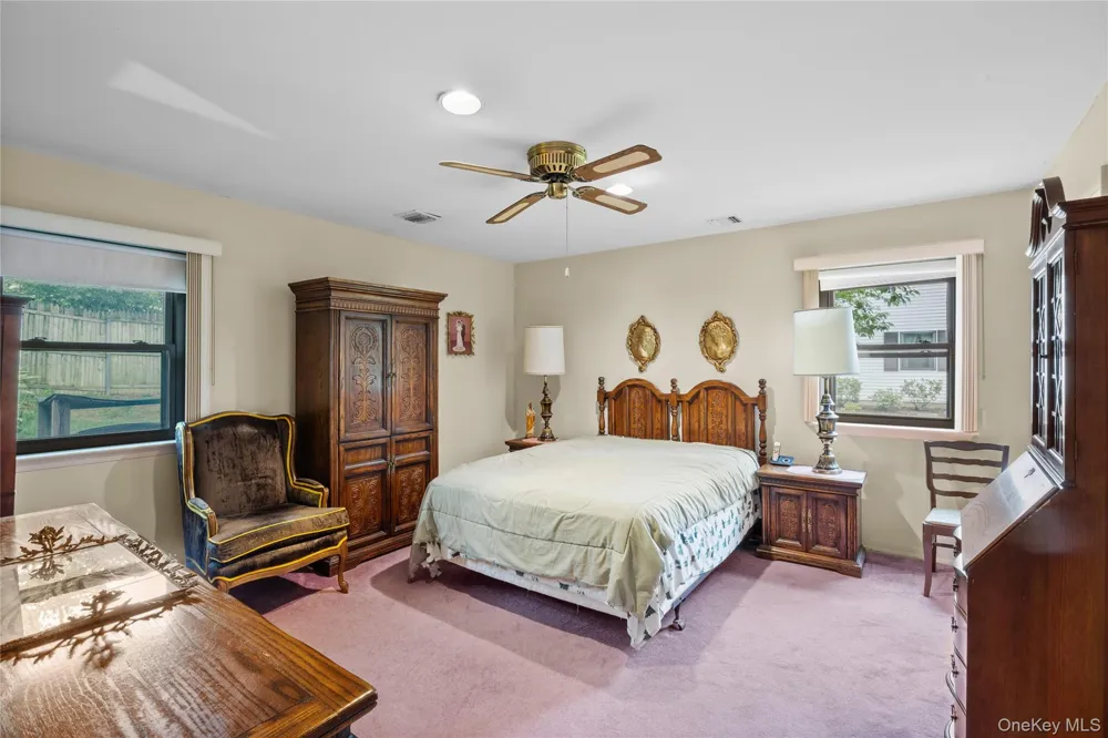 118 Knolls Drive Stony Brook, NY 11790