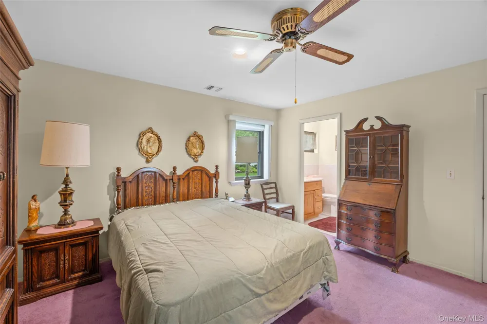 118 Knolls Drive Stony Brook, NY 11790