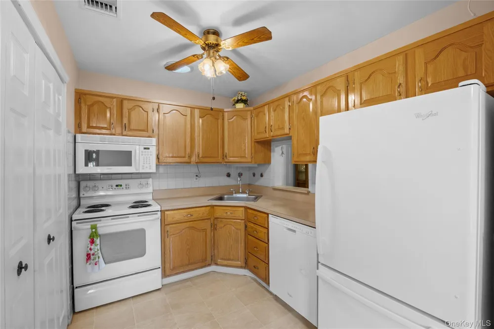 118 Knolls Drive Stony Brook, NY 11790