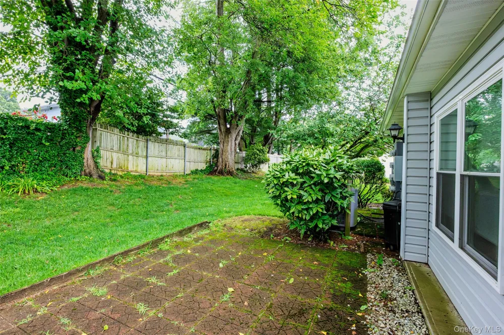 118 Knolls Drive Stony Brook, NY 11790