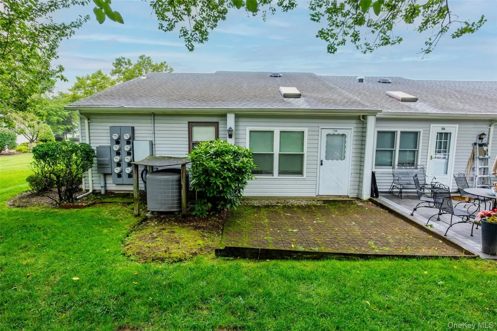 118 Knolls Drive Stony Brook, NY 11790