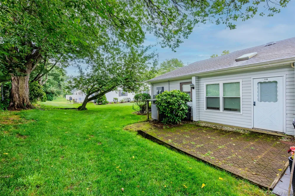 118 Knolls Drive Stony Brook, NY 11790