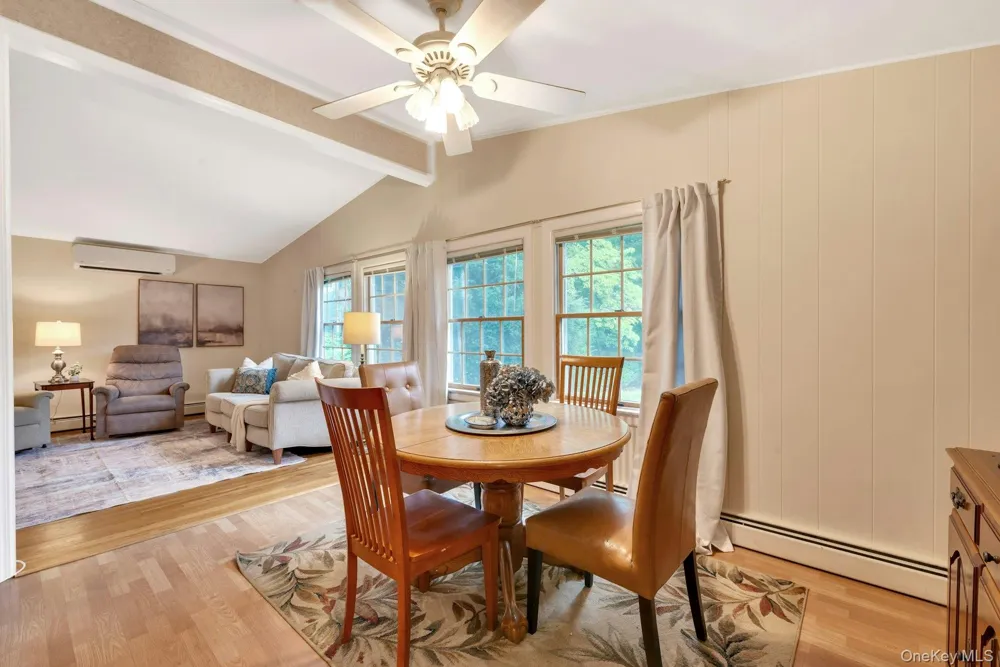 34 Crestwood Lane Lake Ronkonkoma, NY 11779