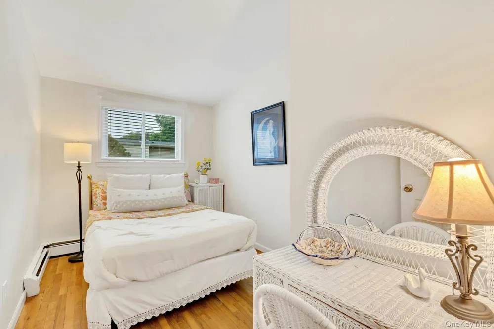 34 Crestwood Lane Lake Ronkonkoma, NY 11779