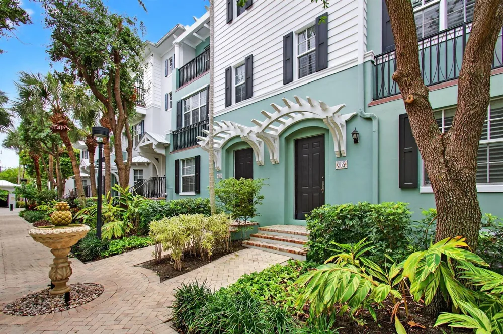 365 W Mallory Circle Delray Beach, FL 33483