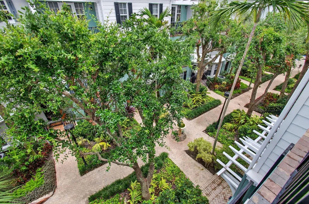 365 W Mallory Circle Delray Beach, FL 33483