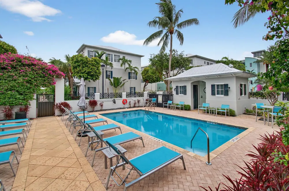 365 W Mallory Circle Delray Beach, FL 33483