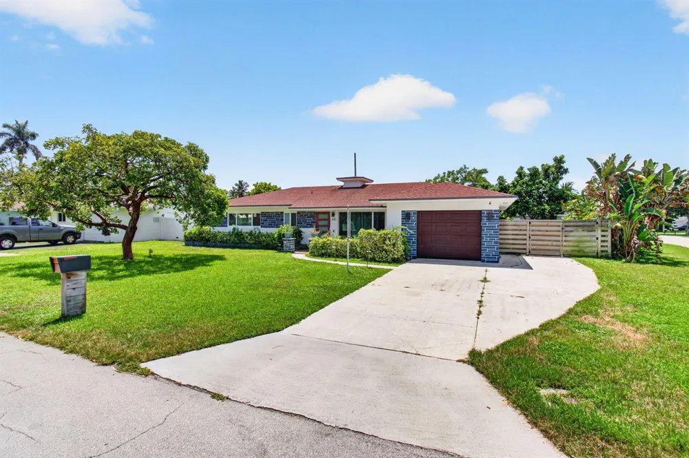 200 NE 28TH TERRACE Boca Raton, FL 33431