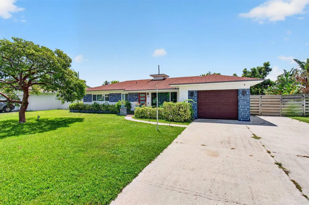 200 NE 28TH TERRACE Boca Raton, FL 33431