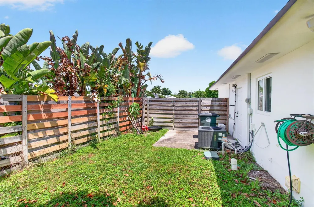 200 NE 28TH TERRACE Boca Raton, FL 33431