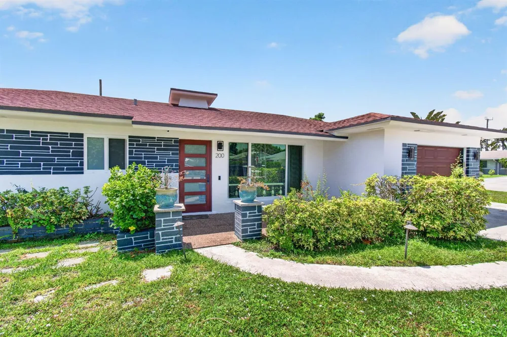 200 NE 28TH TERRACE Boca Raton, FL 33431