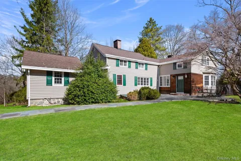 75 Old Minisink Trail