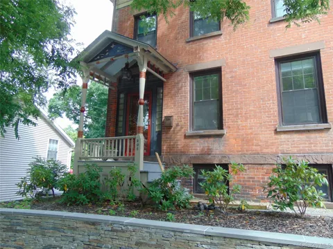 205 Union Street #1