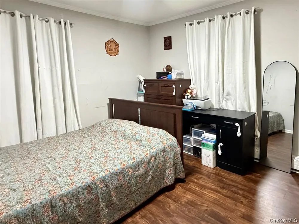 89 Bruce Avenue Hicksville, NY 11801