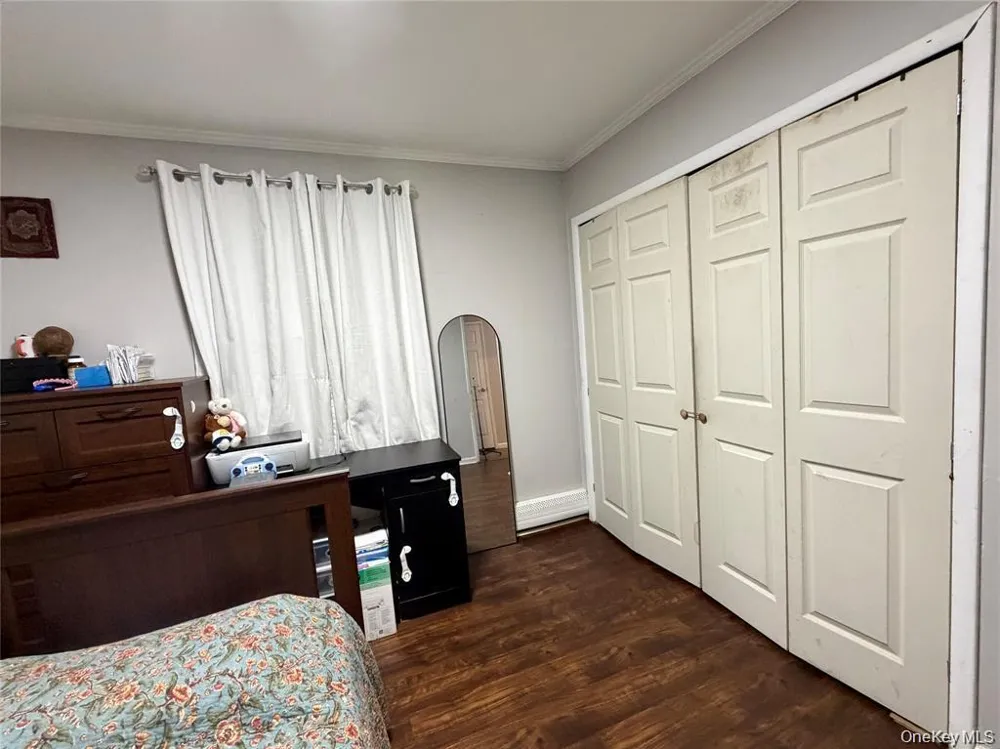89 Bruce Avenue Hicksville, NY 11801