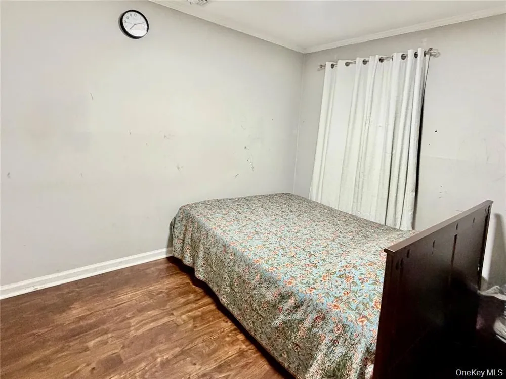 89 Bruce Avenue Hicksville, NY 11801