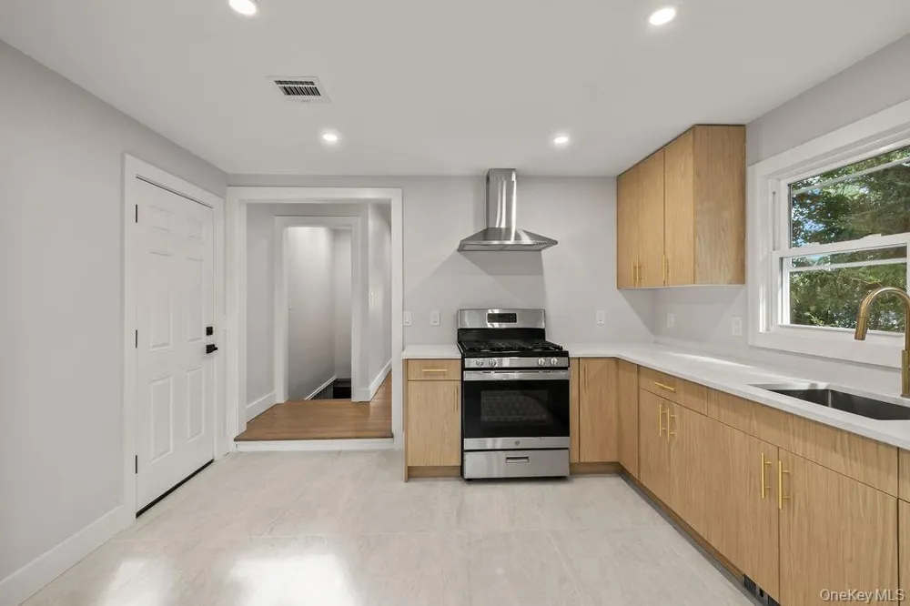 132 S Conger Avenue Congers, NY 10920