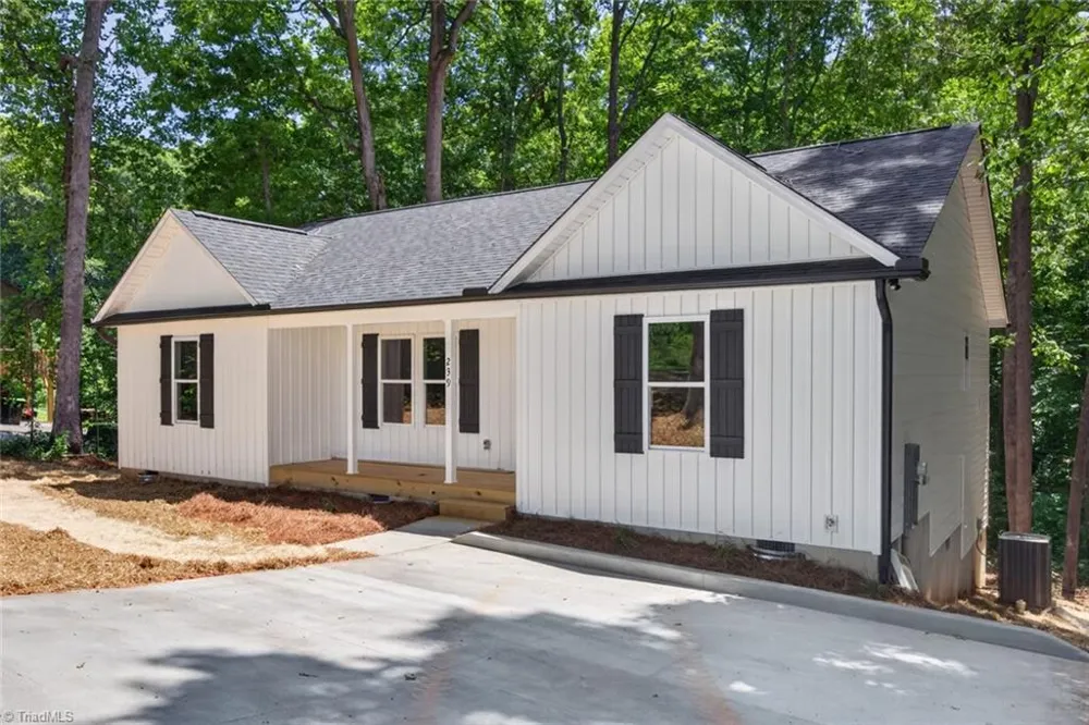 239 Lake Drive 8 Lexington, NC 27292