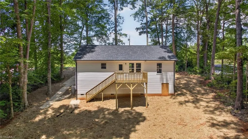239 Lake Drive 8 Lexington, NC 27292