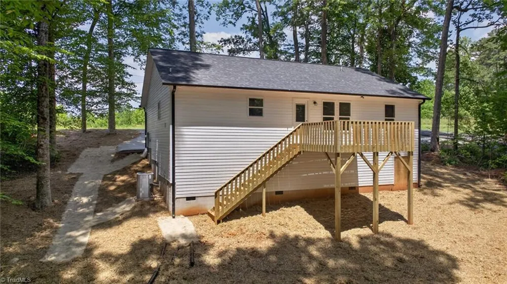 239 Lake Drive 8 Lexington, NC 27292