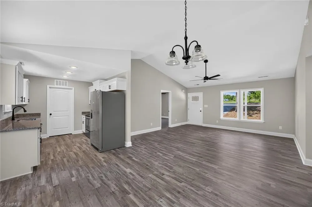 239 Lake Drive 8 Lexington, NC 27292