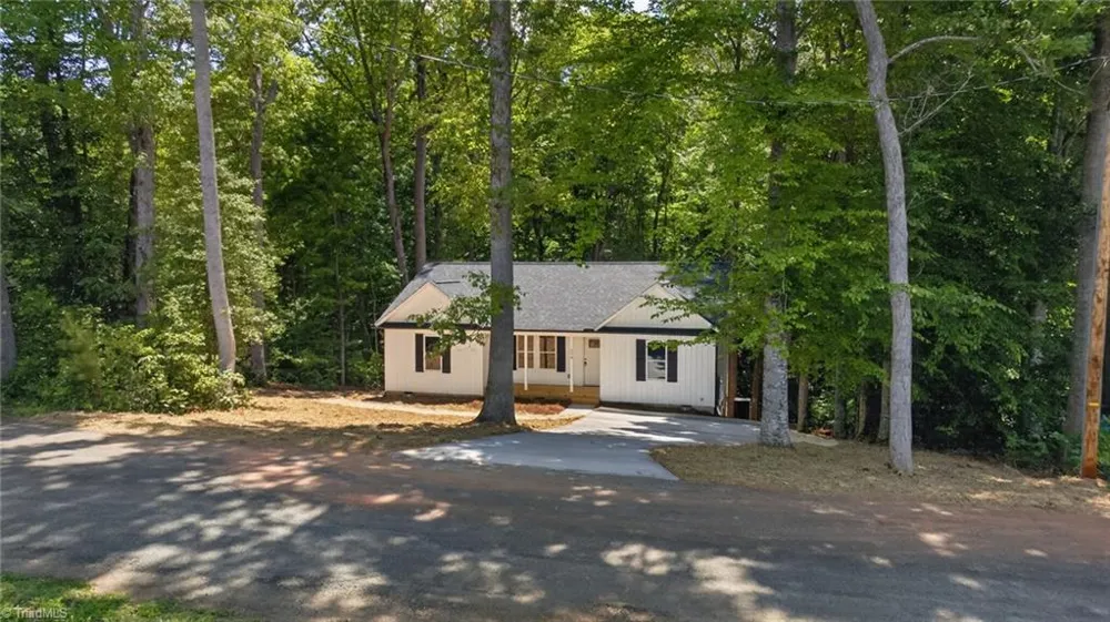 239 Lake Drive 8 Lexington, NC 27292