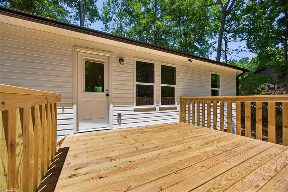 239 Lake Drive 8 Lexington, NC 27292