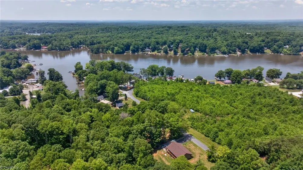 239 Lake Drive 8 Lexington, NC 27292