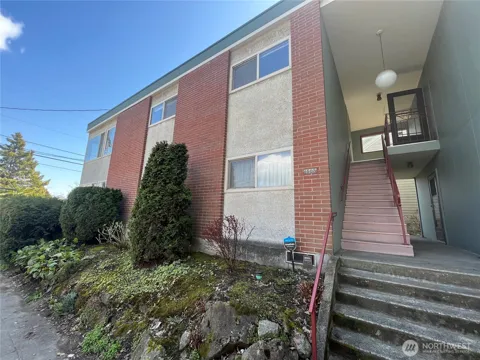 1505 E Galer Street #2