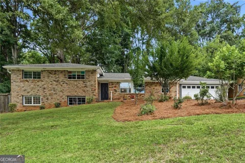1720 Mary Lou LN SE