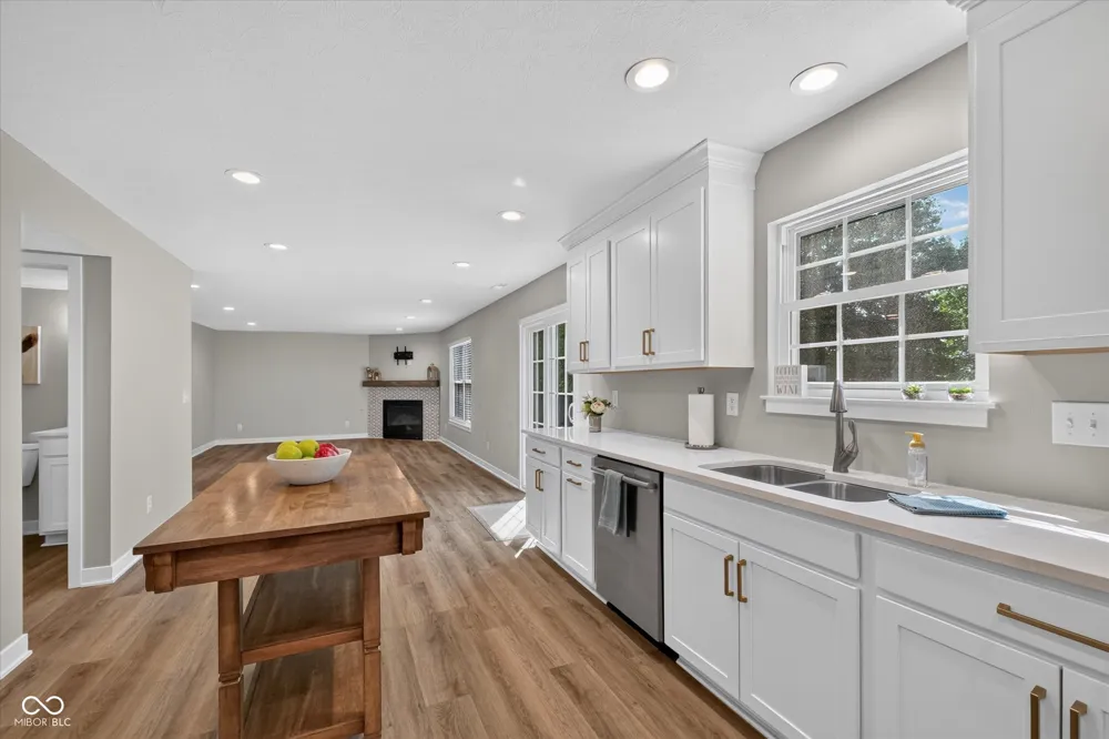 3731 Challenger Drive Westfield, IN 46062