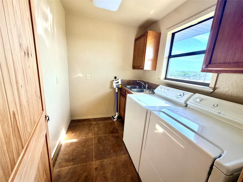 211 Fm 3023 S Goldthwaite, TX 76844